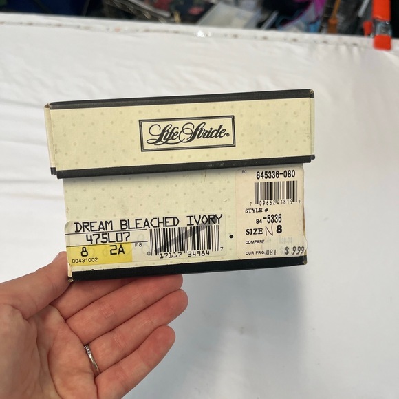 Life Stride Dream Bleached Ivory Block Heel Pointed Toe Womens Shoes Size 8 - Picture 2 of 5